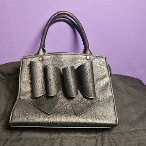 Chic Black Bow Satchel